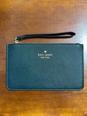 NWT $88 Kate Spade leather wristlet, green